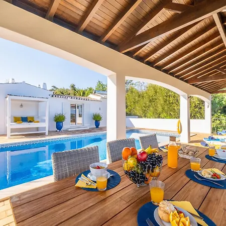 Villa Charming With Private Heatable Pool Portimao
