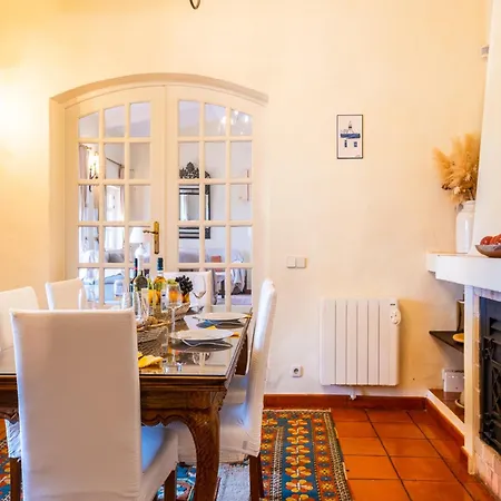 Charming With Private Heatable Pool Portimao