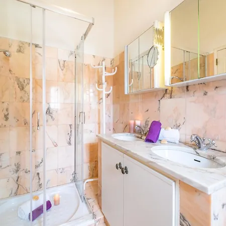 Villa Charming With Private Heatable Pool Portimao
