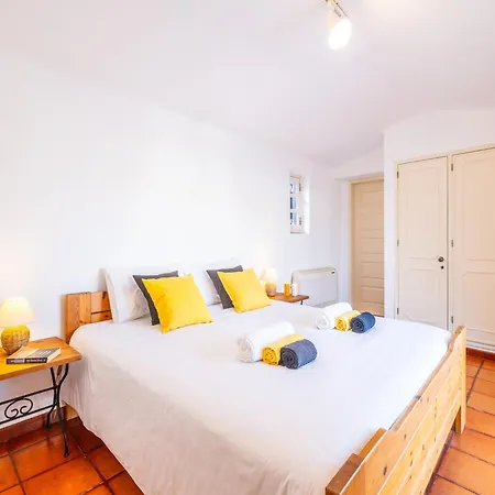 Villa Charming With Private Heatable Pool Portimao