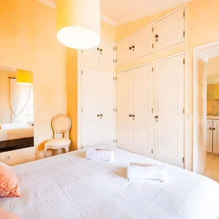 Villa In Portimao Near Alvor Beach *